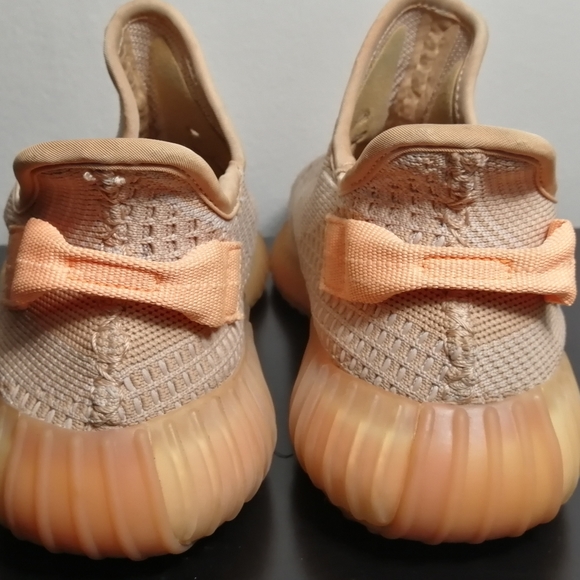 Yeezy Boost 350 V2 'Clay' - Picture 3 of 6